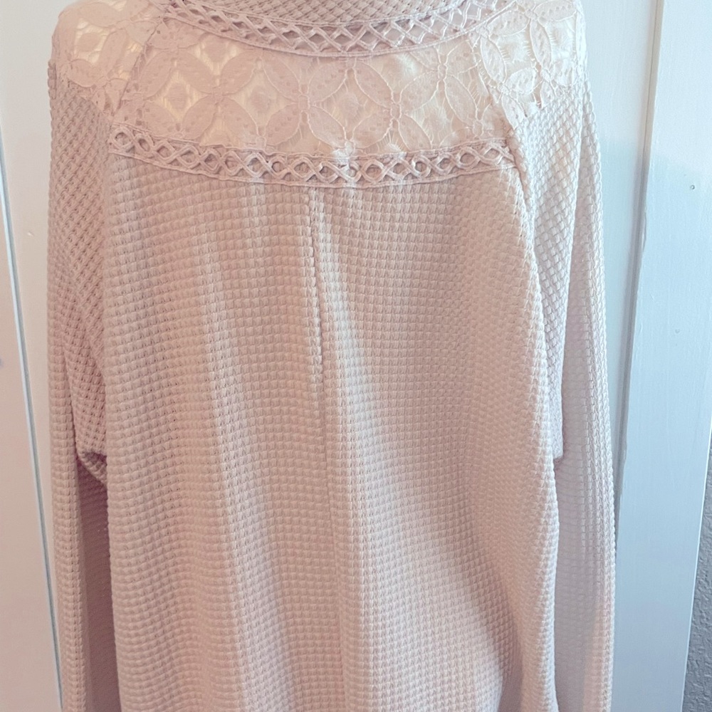 Maurice sz 2. Dusty pink. Lace/waffle material.